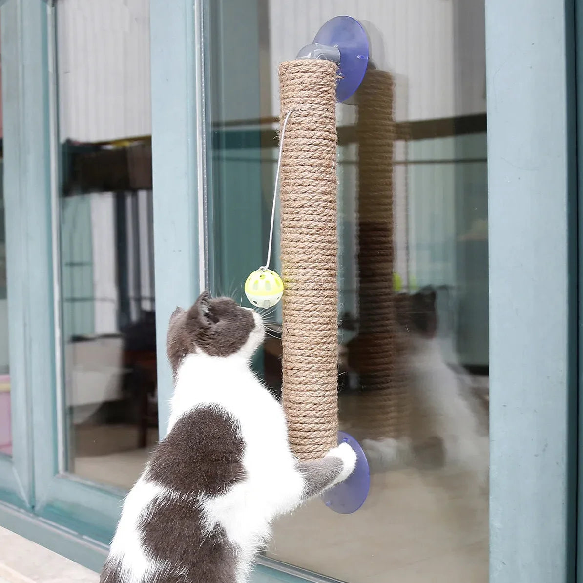 'Stick N' Claw' Sisal Rope and Toy Suction Cup Stick Shaped Cat Scratcher