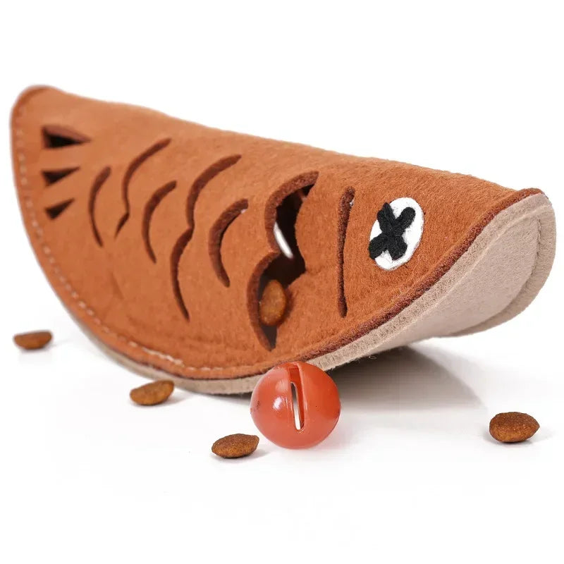 Funny Fish Shape Leaking Food Toy Bite-resistant