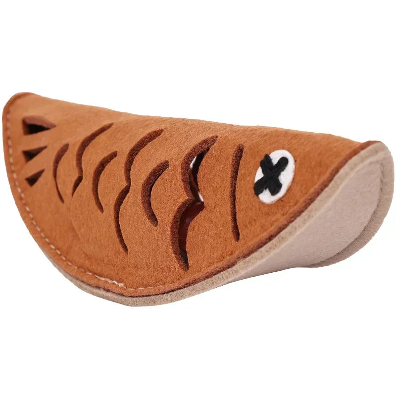 Funny Fish Shape Leaking Food Toy Bite-resistant